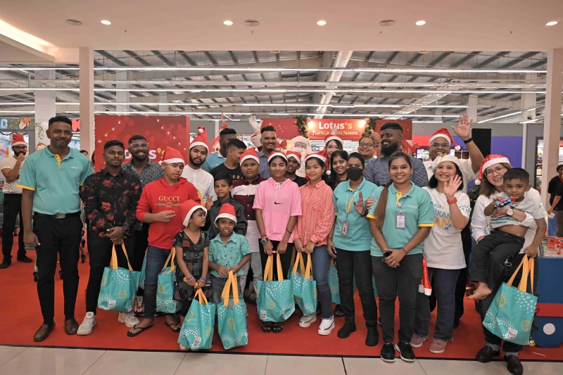 Lotus’s #KitakanJiran Secret Santa Brings Joy, Smiles to Children at Christmas